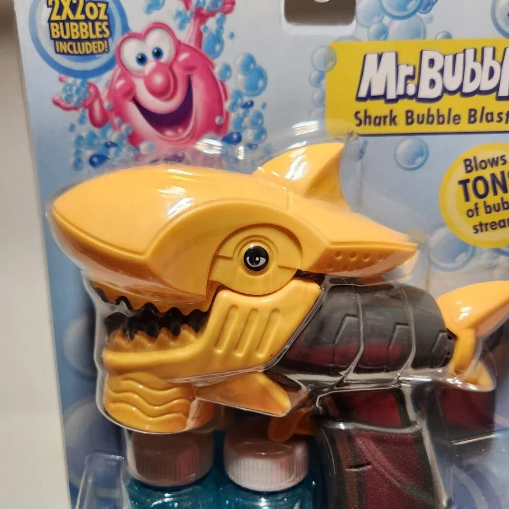 NEW Mr. Bubble YELLOW Shark Bubble Blaster Toy Christmas Gift Stocking Stuffer
